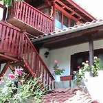 Guest house Sharkova House