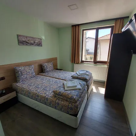 Sharkova House 2*