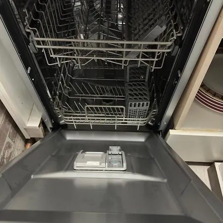 Sharkova House Гостьовий будинок