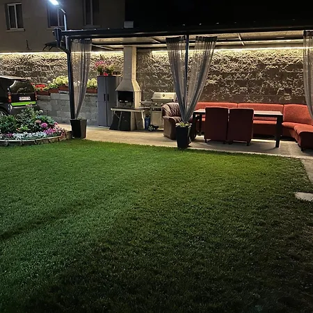 Гостьовий будинок Sharkova House