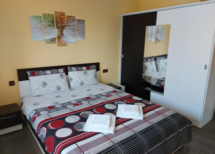 Sharkova House Гостевой дом 2*