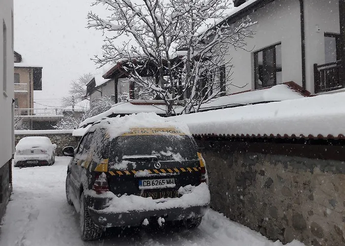 Sharkova House 2* Банско