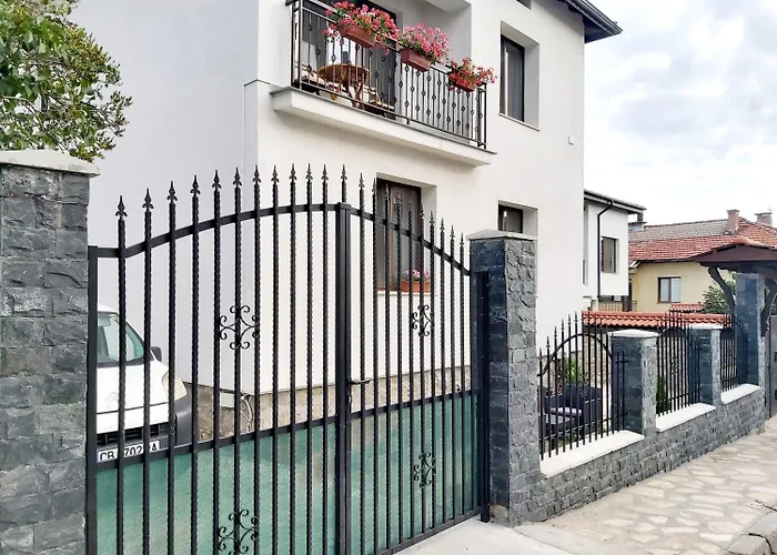 Sharkova House Банско