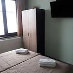 Pensión Sharkova House 2*