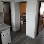 Pensión Sharkova House