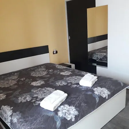 Гостевой дом Sharkova House 2*