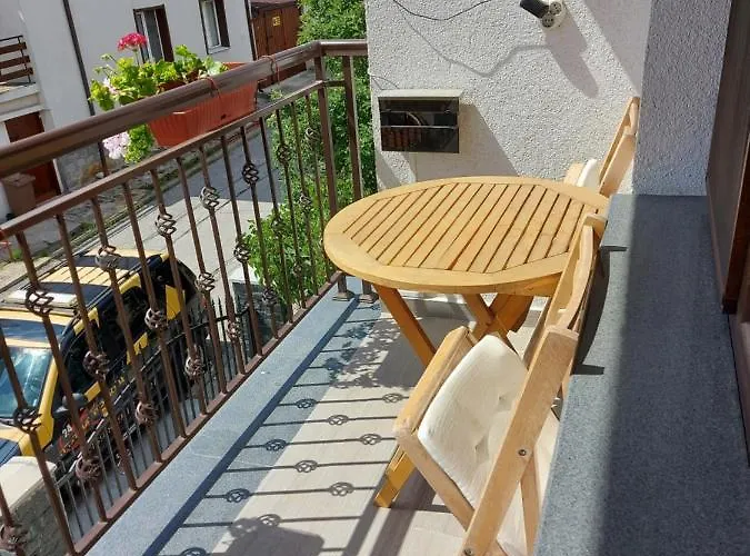 Sharkova House 2* Бансько