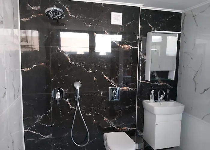 Sharkova House Гостьовий будинок Бансько