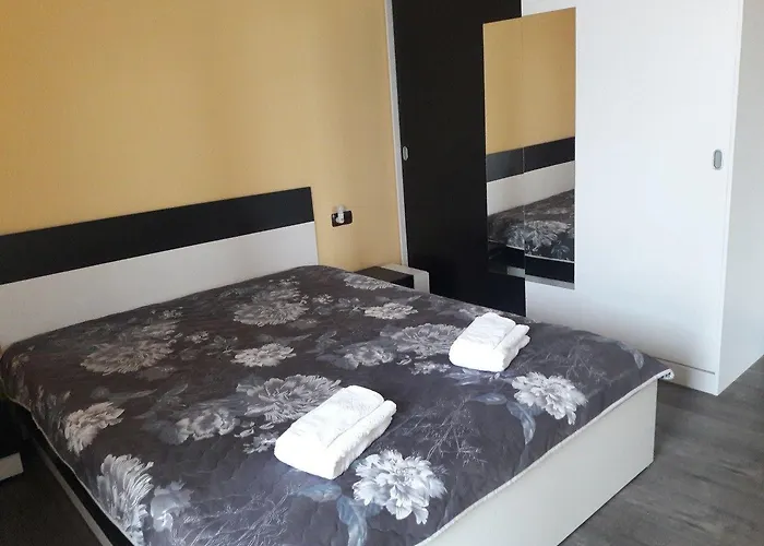 Гостьовий будинок Sharkova House 2*